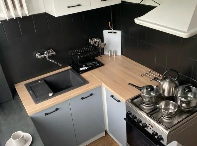 300 Metrow Od Plazy / 300 Meters From The غدانسك